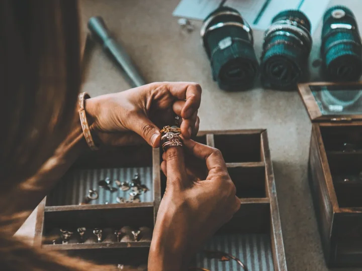 Schmuck und Accessoires für den perfekten Look